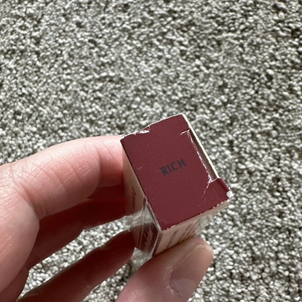 Almay Stay Smooth Anti-Chap Lipcolor Lipstick‎ SPF 25 RICH NEW.